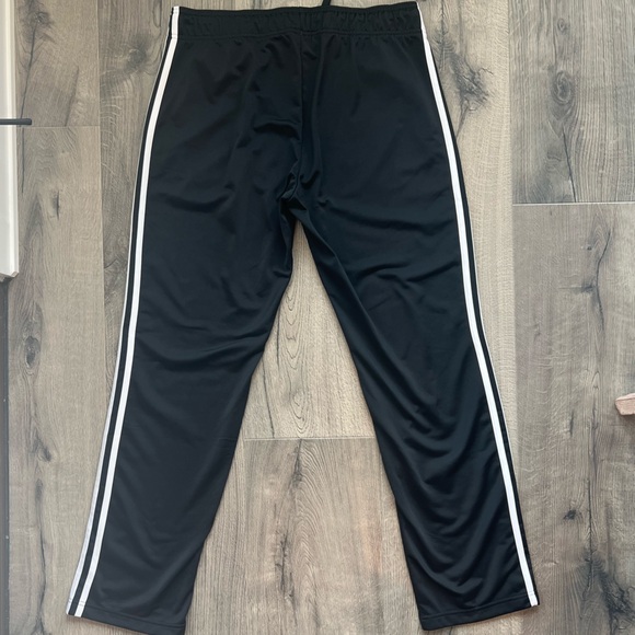 Adidas Women’s warm-up Tricot track pants - Picture 11 of 11